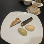 ガストロノミー ジョエル・ロブション - 