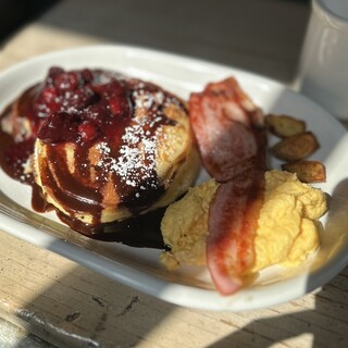 ブレックファースト&ブランチ ジェイドファイブ_0