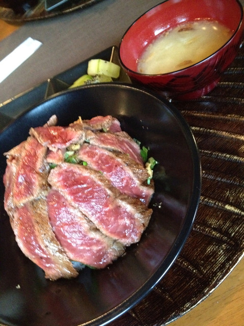 挾間の古民家にある国産牛ステーキ丼のお店 By Mejipy 春馬 鬼瀬 ステーキ 食べログ 挾間の古民家にある国産牛ステーキ丼のお店 By Mejipy 春馬 鬼瀬 ステーキ 食べログ