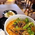 鶏白湯麺 蔭山樓 - 