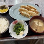 番外地 - 餃子定食　半ライス