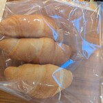 donut&bakery Un Créer - 塩パン（3個）　ジッパー付きビニール袋入り　390円