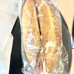 パン焼き小屋 土の香 - ペッパーポークハムとチーズのサンド