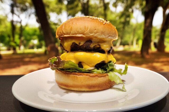 3000日かけて完成した極上ハンバーガー 本町靱公園店のご予約 - 阿波座