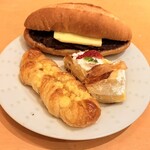 ブーランジェリ･エ･カフェ　オブジェ - 食べほ3♡あんバターフランス♡シュトロイゼル♡季節のフルーツデニッシュ♡ダブルクリーム♡