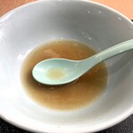 まるさん中華 - スープが美味くてここまで飲んだけど食後に喉が渇きません！