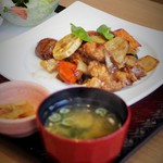 大戸屋 - 料理写真:鶏と野菜の黒酢あん定食