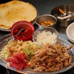 墨国回転鶏料理 - 