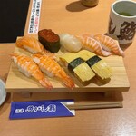 沼津魚がし鮨 流れ鮨 - 
