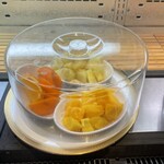 札幌海鮮丼専門店 すしどんぶり - フルーツ