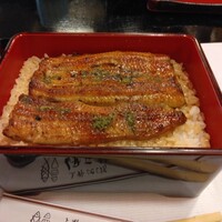 鰻割烹 伊豆栄 本店 - 