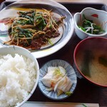 定吉 - 料理写真:ニラレバ炒め定食