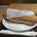 スターバックスコーヒー - ハムとチーズの塩気が絶妙でパン自体がめっちゃ美味