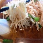 Shin Kyou - 今まで食べたベトコンラーメンの中で一番不味かった。唐辛子の辛さで風味の無さを誤魔化している感じ