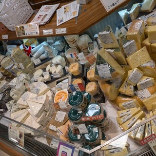 フロマジュリーヒサダ_0