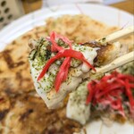 やきそば 和 - お好み焼きミニ。私のマヨネーズ掛け技術が拙くてごめんなさい。。美味しいデスヨ。