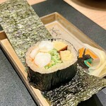 蓬左茶寮 - 海老の太巻き