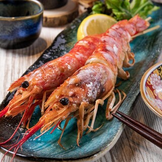 魚料理も肉料理も種類が豊富☆