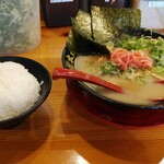 博多ラーメン 本丸亭 熱田店 - 特製博多ラーメン