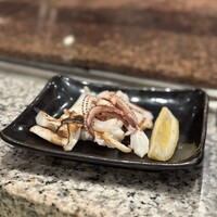 築地青空三代目  銀座三越 - ゲソ炙り（塩）　550円