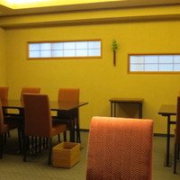 日本料理 幸庵 - 自分たちもテーブル席で頂きました。