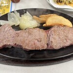 ジャッキー ステーキハウス - シンプルながら旨味すごいっす