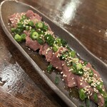 御厨酒場 えびす - 牛レバ刺し