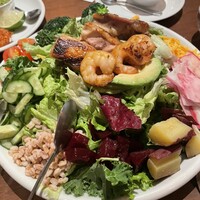 ユニオン スクエア トウキョウ - 必ず食べないといけないサラダ　量に驚く