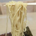 ラーメン 尹善栄の店 - 麺　リフト