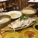 シンガポール 海南鶏飯 日本橋三井タワー店 - 