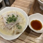 きんとうん - 鶏水餃子（ちーすいぎょうざ）