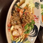 タイ屋台食堂 クルアチャオプラヤー - レモングラスとエビのサラダ