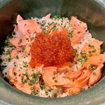 酒とごはん ちりん - 土鍋ごはん   鮭とイクラ