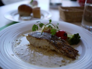 RESTAURANT Array - 本日の魚料理（真鯛）