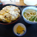 大久そば - 「かつ丼」760円・「ミニうどん」130円
            