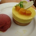 パティスリー・アンピフルリ - 