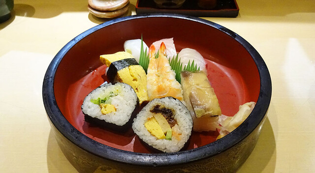 すし工房すし吉のご予約 - 堺筋本町/寿司 | 食べログ