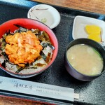 柿崎商店 海鮮工房 - うに丼赤＋酢飯