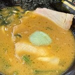 豚骨醤油ラーメン 王道家 - 