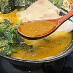 豚骨醤油ラーメン 王道家 - 