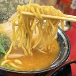 豚骨醤油ラーメン 王道家 - 