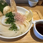 讃岐うどん　志成 - 