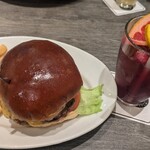 モスプレミアム 桜木町クロスゲート店 - 