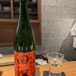 好日 - 田酒（でんしゅ）純米吟醸 百四拾（紅葉）：フルーティーでステキな香り、滑らかな口当たり。秋の酒 華想い100％ 西田酒造店 青森県青森市 アルコール分 16度。