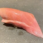 鮨処 池上 - 鮪のトロの三角