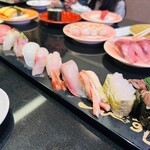 廻る富山湾 すし玉 富山掛尾本店 - 