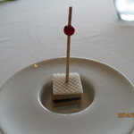 CROWN - ぶどうとフォアグラのミルフィーユ