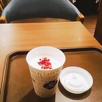 カフェ・ド・クリエ - ストロベリー ロイヤルミルクティー