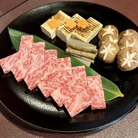 料亭 金鍋 - 肉が厚め