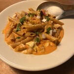 think食堂 - 百合根のカマンベールのトマトクリームペンネ